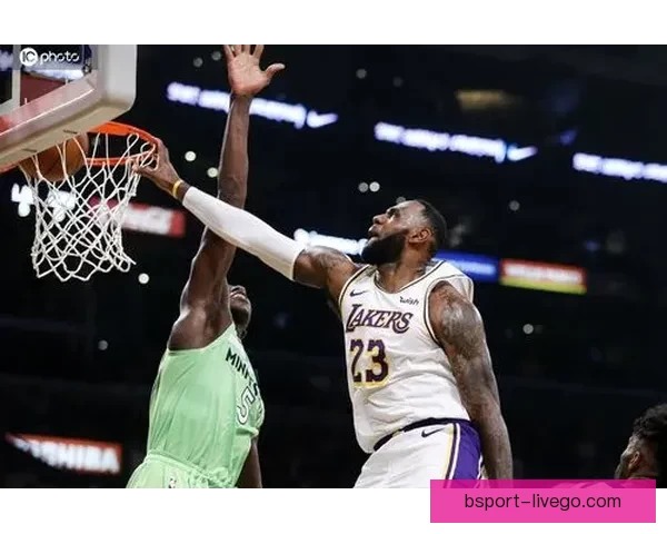 詹姆斯13周年经典回顾死亡隔扣特里与招牌庆祝动作