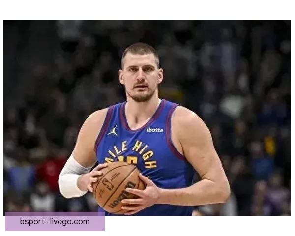 约基奇轻拍文班胸脯后再战 约老师称对手能改变篮球运动格局